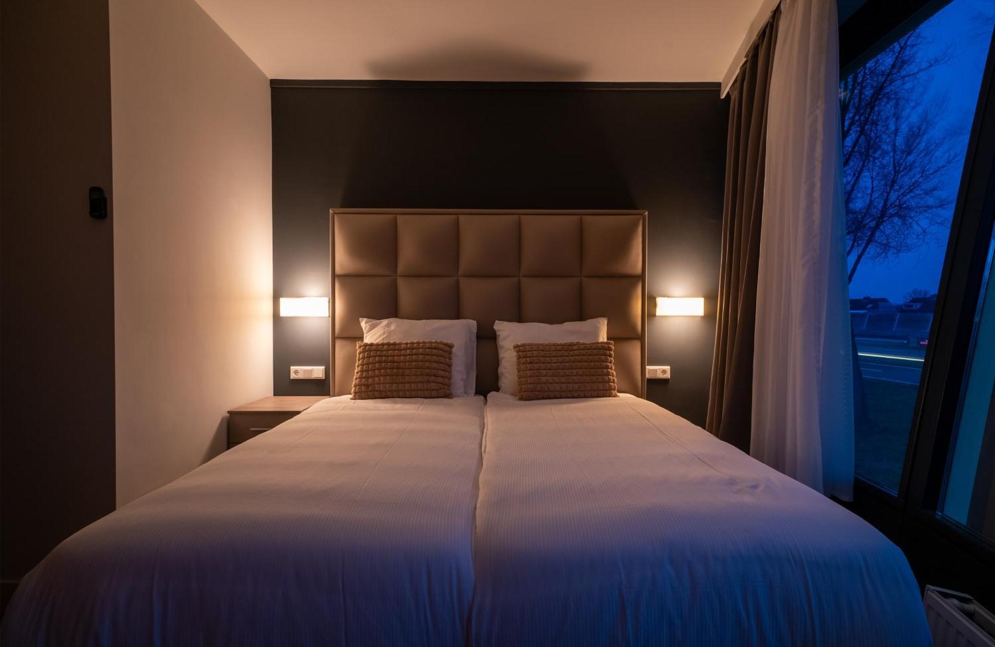 Ma Airport Hotel Хоофддорп Экстерьер фото