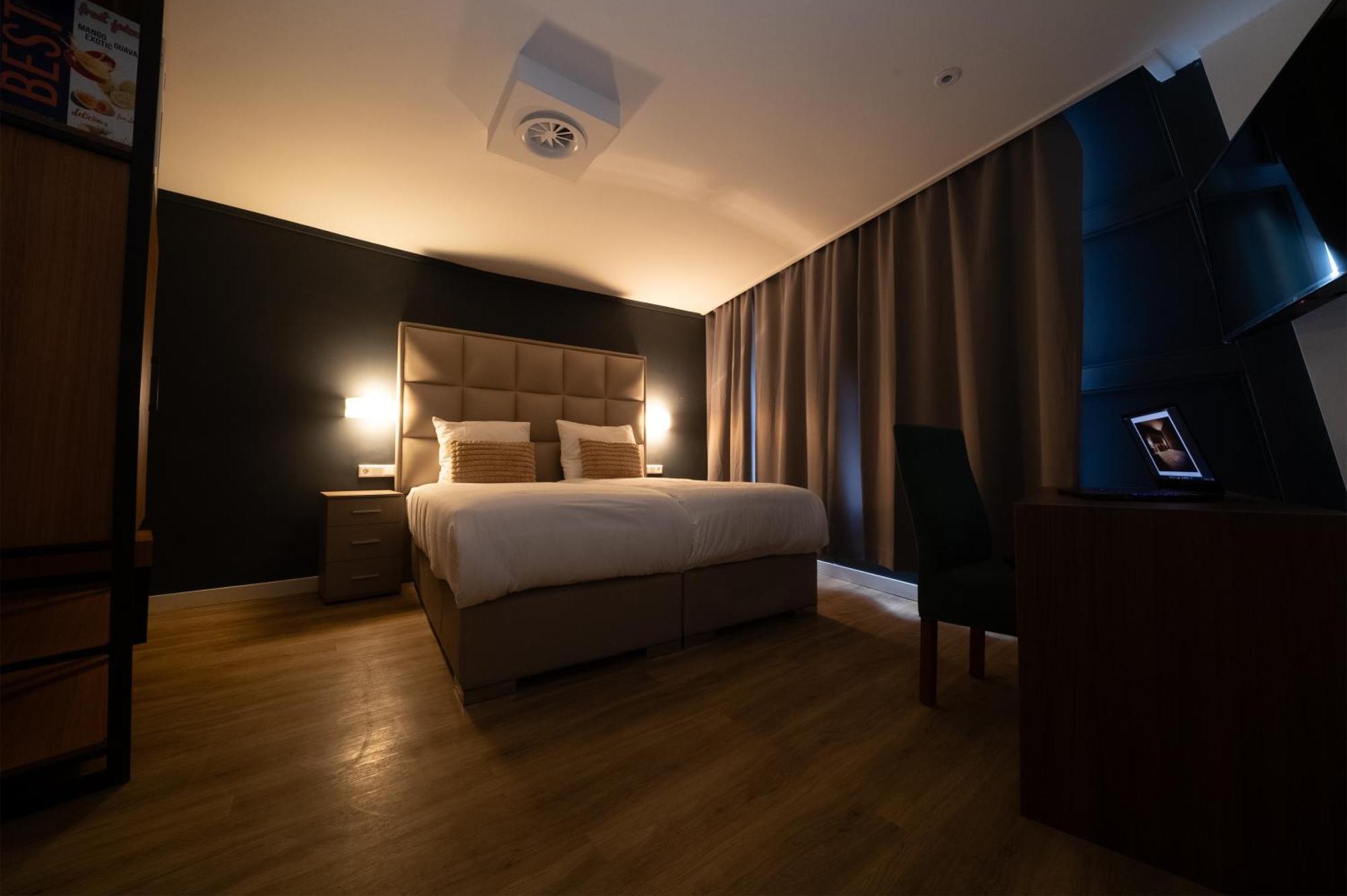 Ma Airport Hotel Хоофддорп Экстерьер фото