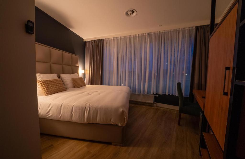 Ma Airport Hotel Хоофддорп Экстерьер фото